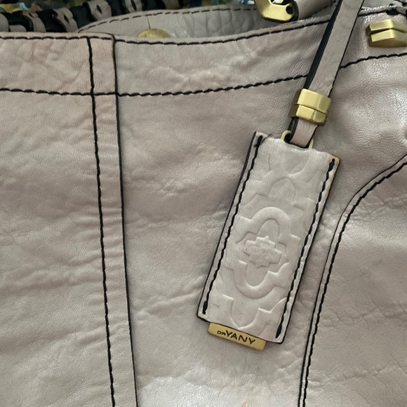 or Yany large leather taupe crossbody bag. - Picture 9 of 13